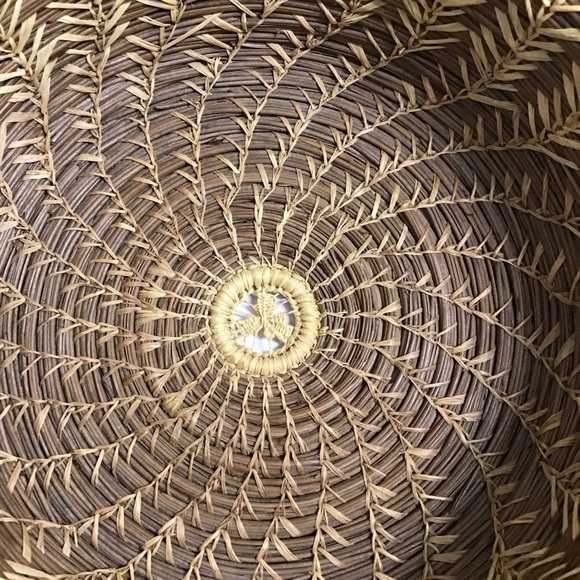 Folk Art Hand Woven Pine Needle Basket Master Weaver Intricate 10x3” Vintage USA - Picture 7 of 13